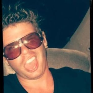 Meet your Posher, Luis